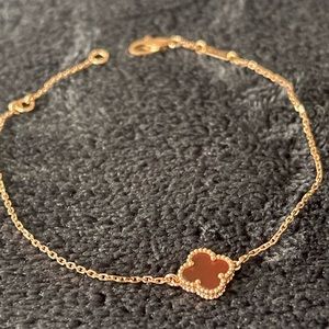 Carnelian clover bracelet 18k solid gold